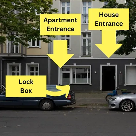 Modern, Flat With Workspace * Berlin