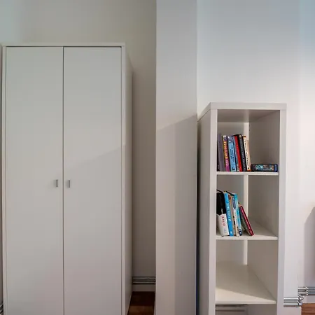 Modern, Flat With Workspace Berlin