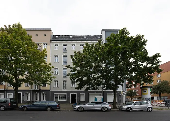 Modern, Flat With Workspace *