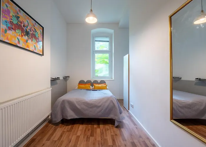 شقة Modern, Flat With Workspace *